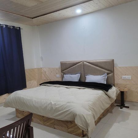 Whoopers Hostel Касоль Экстерьер фото