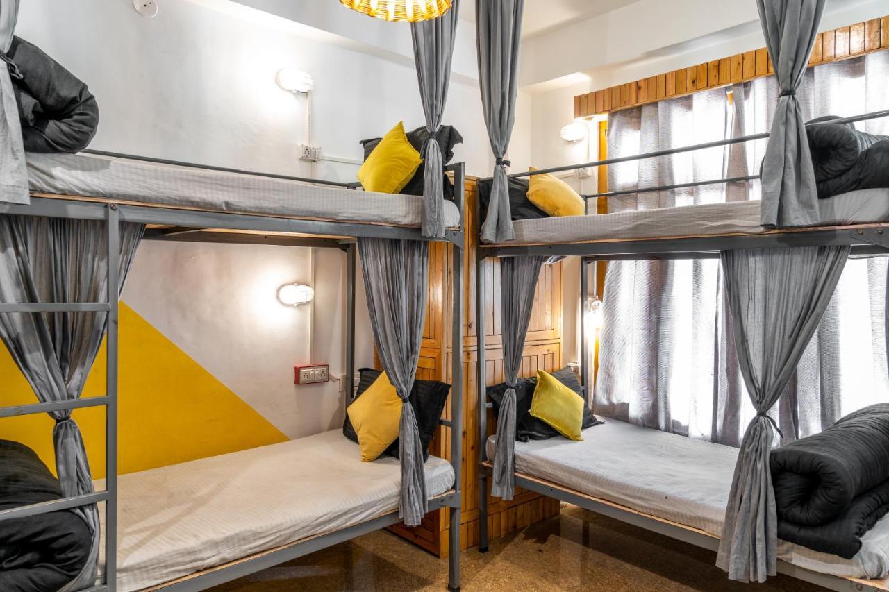 Whoopers Hostel Касоль Экстерьер фото