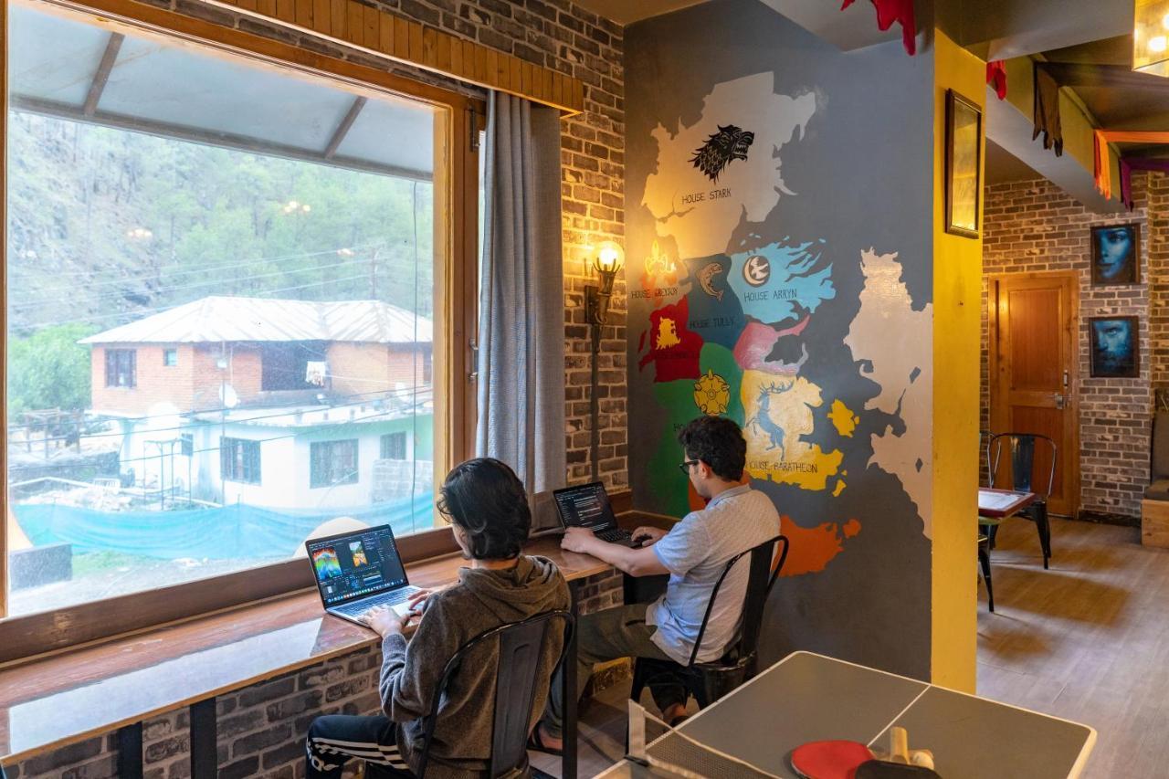 Whoopers Hostel Касоль Экстерьер фото
